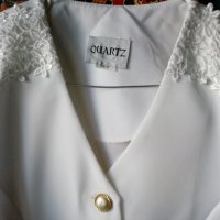 Леко бяло дамско сако с бродерия на раменете Quartz с къс ръкав, снимка 1 - Сака - 24445942