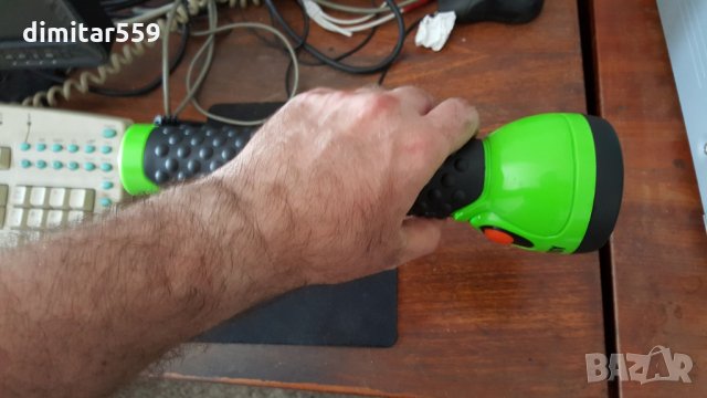 Прожектор фенер водоустойчив с три батерии от големите, снимка 7 - Къмпинг осветление - 26086172