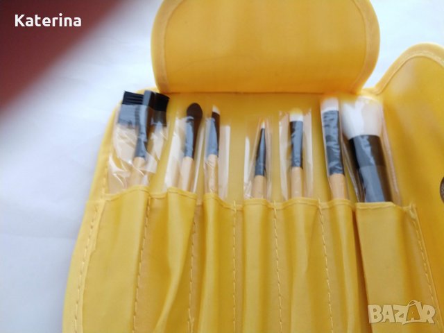 Несесер със 7 четки за грим с мек косъм, снимка 8 - Комплекти и лотове - 23846051