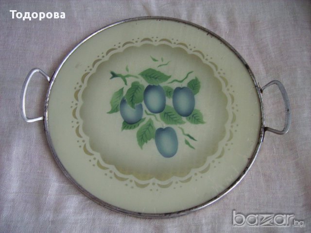 Старинен поднос-стъкло и метал.