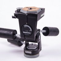 Manfrotto 029 глава за трипод 3D., снимка 1 - Чанти, стативи, аксесоари - 21184772