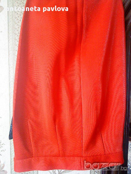 червен панталон  от лъскав плат, снимка 1