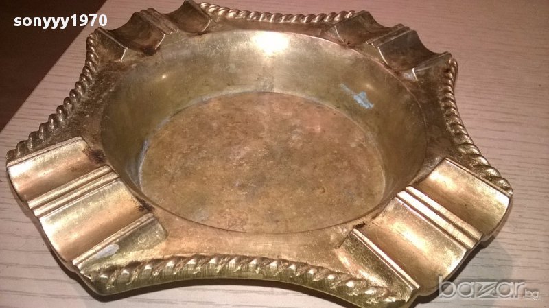 поръчан-Голям и масивен пураджииски пепелник-20/20/5см, снимка 1