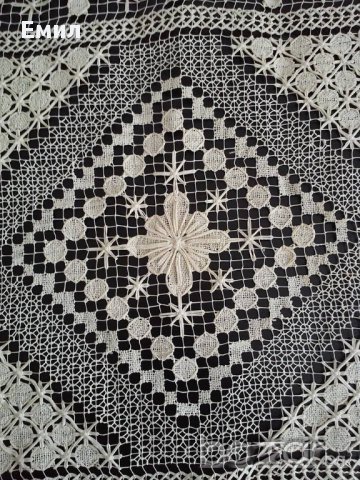 ръчно плетено каре, снимка 2 - Декорация за дома - 9932472