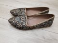 Дамски обувки със златен мотив 36 номер, снимка 1