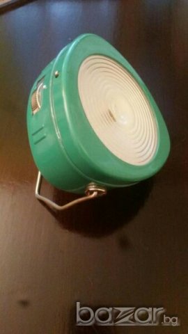 Прожектор на батерии.