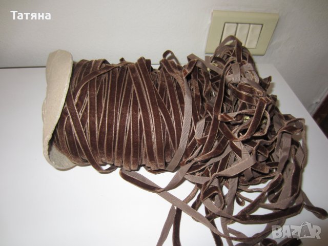 лента от  ВЕЛУР ; ВЕЛКР;,КОНЦИ ЗА ГОБЛЕНИ– ДMC И БЪЛГАРСКИ  /МУЛИНЕ/ ;ЛАСТИК