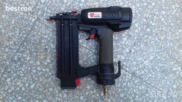 Такер пневматичен DKS1555 WURTH, снимка 2 - Други инструменти - 21860863