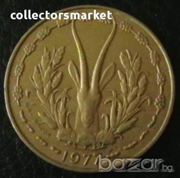 10 франка 1977, Западно Африкански Щати, снимка 2 - Нумизматика и бонистика - 14459676