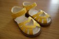 нови лачени сандали Mothercare, 21.5ти номер, снимка 1 - Детски сандали и чехли - 15468365