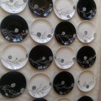 24броя ръчно рисувани порцеланови чинии в черно и бяло , снимка 1 - Декорация за дома - 21152780
