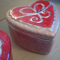 " Розово сърце " - керамична кутия за бижута 