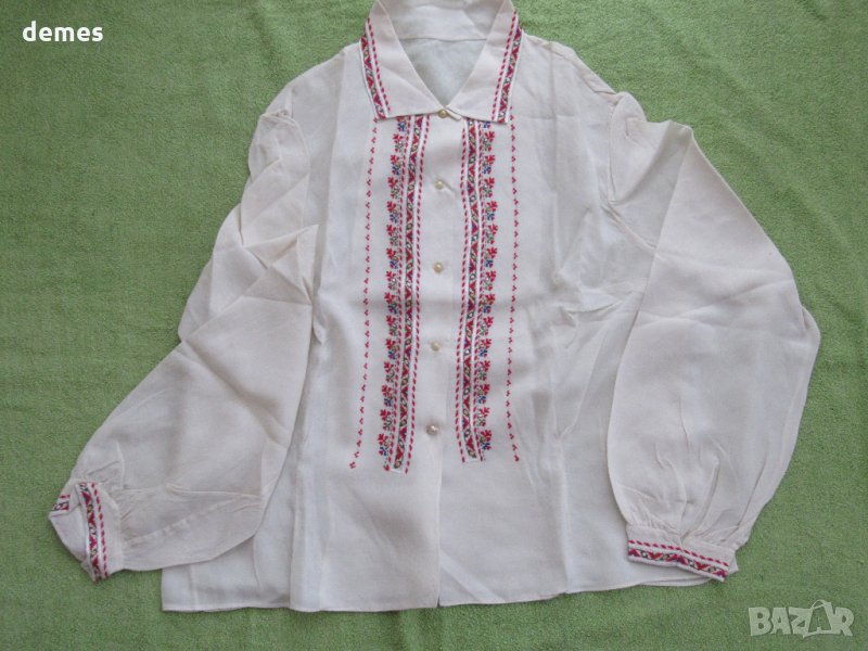  Ръчно бродирана копринена блуза от 70-80 години на ХХ в., снимка 1