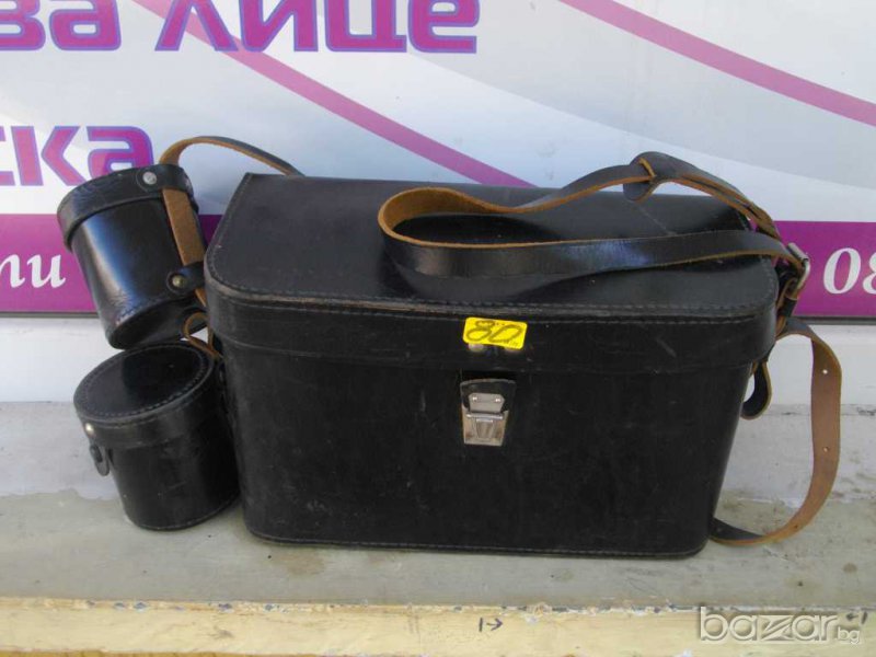 Чанта кожена за фотоапарат с два калъфа за фотообективи, снимка 1