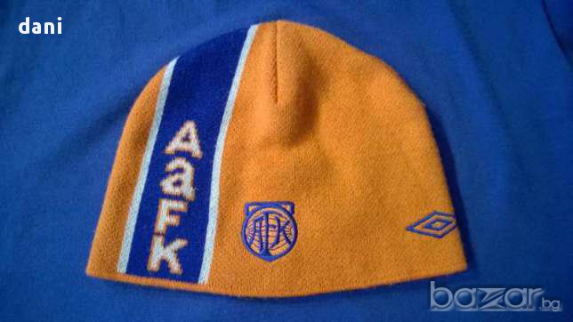 Зимна шапка UMBRO , снимка 1