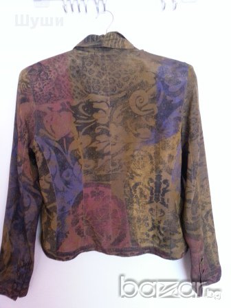 Красива блузка , снимка 2 - Ризи - 9054386