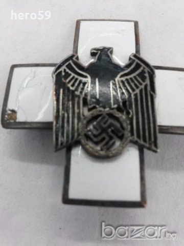  German Red Cross enamel badge DRK, снимка 2 - Антикварни и старинни предмети - 18551298