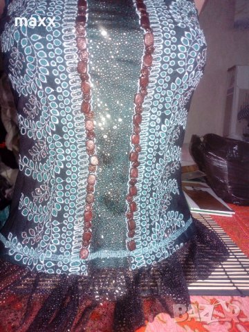 красив потник с дантела, украсен с кокосови мъниста , снимка 1