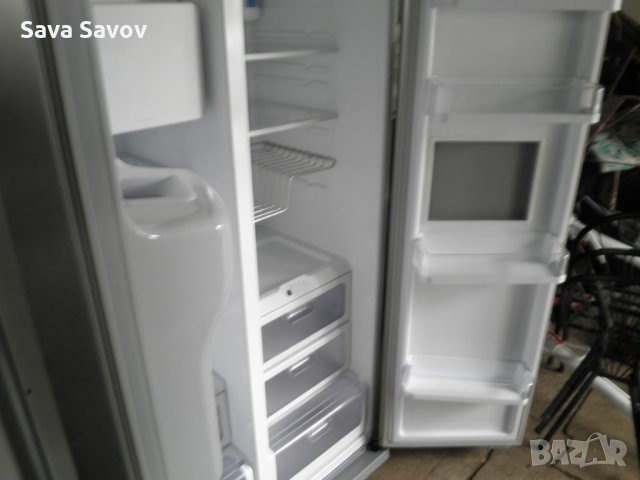 Двукрилен хладилник със фризер SAMSUNG, снимка 9 - Хладилници - 25333477
