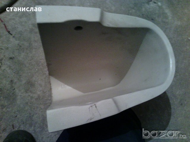 Керамична полуконзола за мивка-нова, снимка 2 - Строителни материали - 19929606