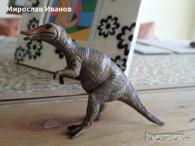 силиконов макет на динозавър от Англия