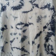 Бяла къса еластична пола на сини петна на "SISTER"., снимка 1 - Поли - 13830568