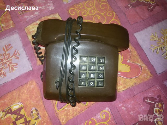 Ретро домашен телефон , снимка 1 - Стационарни телефони и факсове - 23105833
