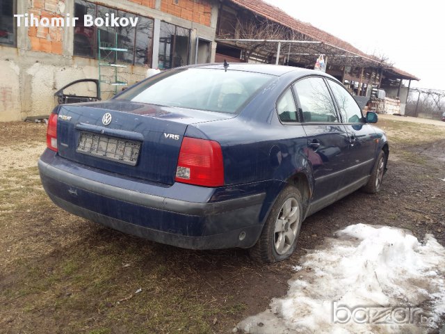 Фолксваген Пасат 2.3 VR5 на части, снимка 6 - Автомобили и джипове - 17395123
