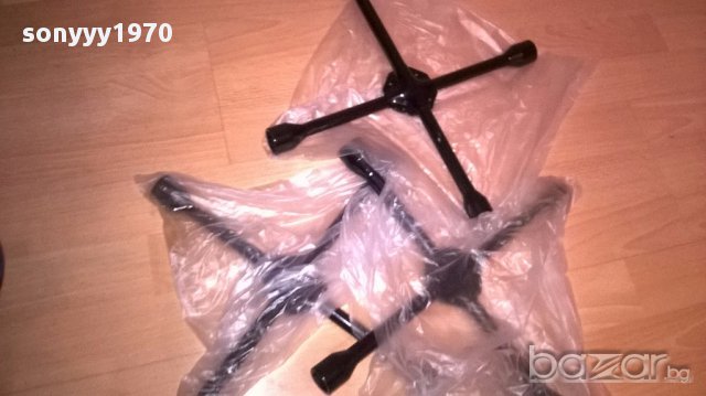 Нов ключ за гуми 35х35см-17/19/21/23мм, снимка 3 - Аксесоари и консумативи - 17592646