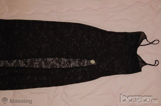 Дантелена рокля