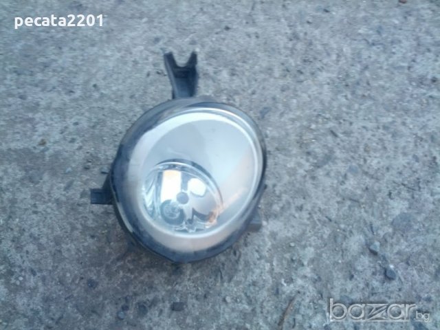 Продавам - Оригинален десен халоген за Vw Touareg 2002-2010 г