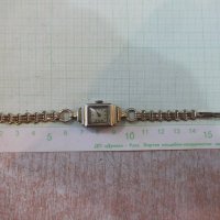Часовник дамски стар с верижка и панта на капака, снимка 2 - Дамски - 20537531