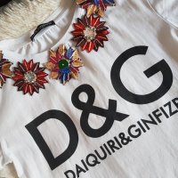 Дамска тениска DG, снимка 1 - Тениски - 22217797