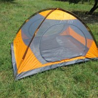 Продавам двуместна двуслойна палатка с два входа и две входни пространства модел HL5524., снимка 2 - Палатки - 21871419