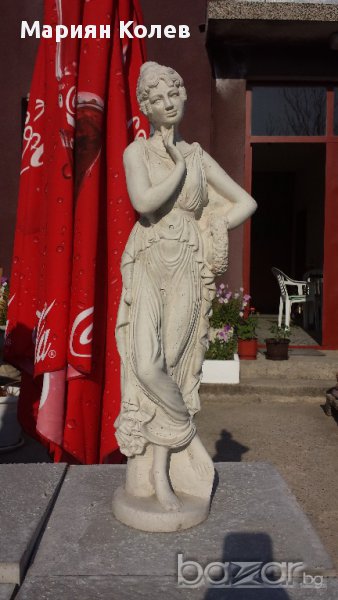 Статуетка - фигура на жена., снимка 1