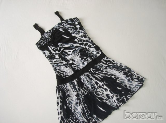 One,прекрасна лятна рокля в черно и бяло, М , снимка 8 - Рокли - 18369181