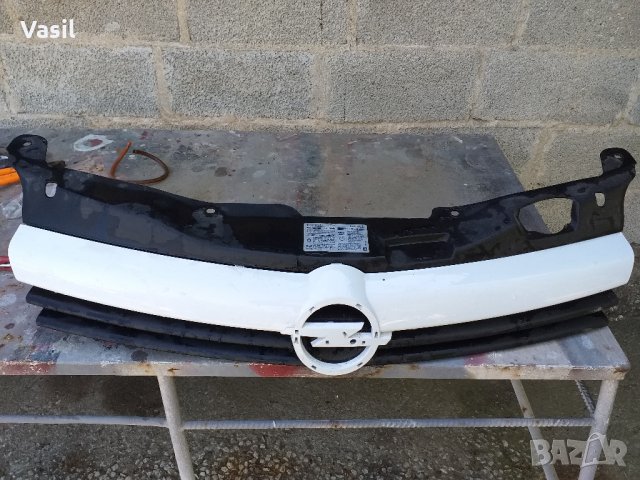 Решетка за Opel Astra H  2005/2006, снимка 2 - Части - 25257314