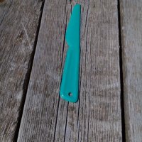 Детски пластмасов нож за пластелин, снимка 2 - Антикварни и старинни предмети - 23432920