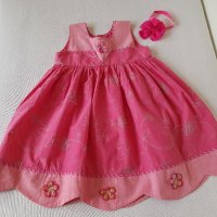 Детска рокля и лента за глава 5-6 години , снимка 1 - Детски рокли и поли - 21274394
