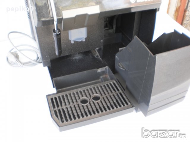 Продавам кафемашини внос от Германия,робот пълен автомат SAECO MADIC DE LUX, снимка 16 - Кафемашини - 14453375