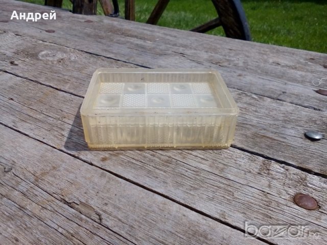 Стара пластмасова кутия, снимка 5 - Антикварни и старинни предмети - 18965252