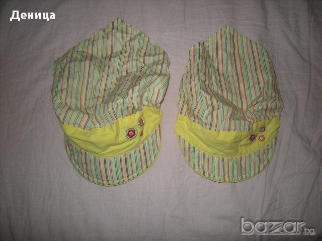 Летни шапки за момиченца на възраст около 1 г., 2 бр. за 6 лв., снимка 1 - Стоки за близнаци - 11336635