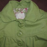 Зелено пролетно-есенно палто/ тренч на Next за 3-4 г, снимка 2 - Детски якета и елеци - 19216569