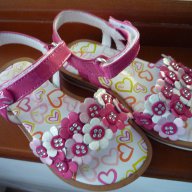 нови кожени сандали Viviane, 29ти номер, снимка 1 - Детски сандали и чехли - 11326203