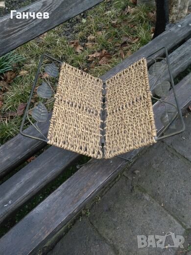 Поставка за списания и вестници, снимка 1