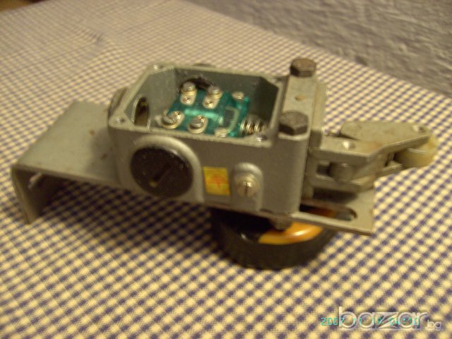 Краен прекъсвач за асансьори и др.