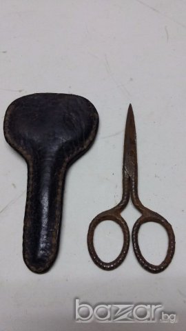 Стара ножичка с кожен калъф, снимка 2 - Антикварни и старинни предмети - 18634625