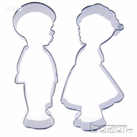 Момиче и момче деца лот големи метални резци с тесто фондан за сладки и бисквитки