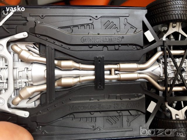  Minichamps 1:18-Mercedes перфектен, снимка 12 - Колекции - 18977539