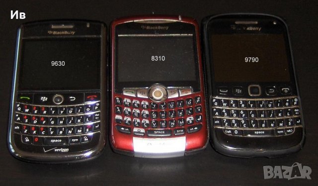 Продавам три броя работещи телефона BlackBerry